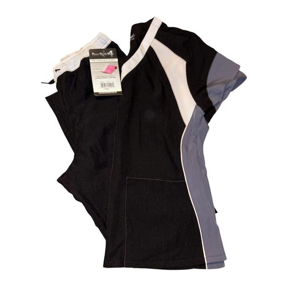 WonderWink Scrub Set - Picture 1 of 4